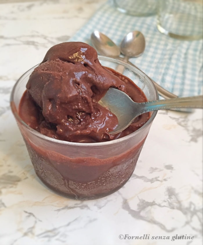 Gelato al cioccolato senza gelatiera