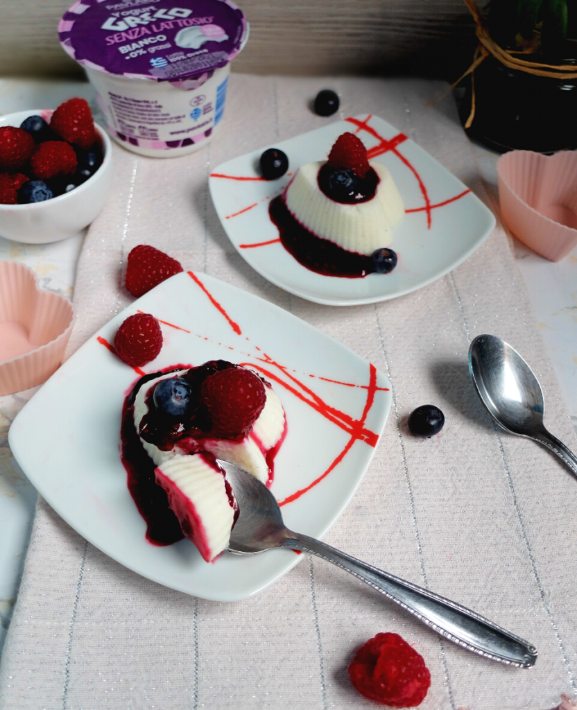 Panna Cotta allo Yogurt greco senza lattosio