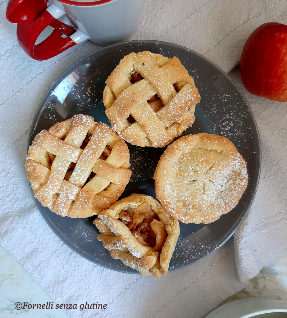 Mini Apple pie senza glutine che si ispirano alla celebre crostata di mele americana .Crostatine senza glutine,torta di mele,ricette mele.