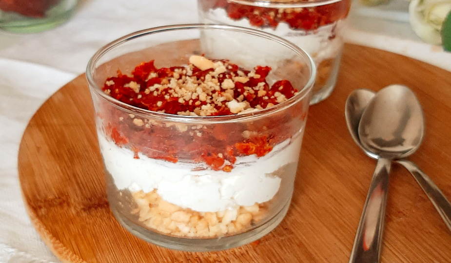 Mini cheesecake salate ricotta e pomodori secchi-antipasto vegetariano